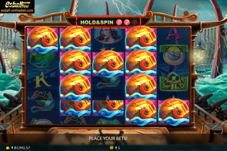 Pirate Treasure Hold and Spin Feature Pirate Treasure Hold and Spin Feature