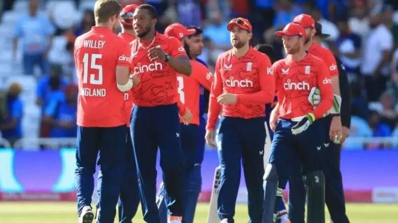 Why is the England cricket team struggling under Jos Buttler?