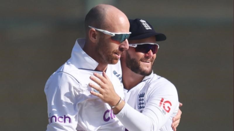 Pak vs Eng Spotlight 2: England Cricket Nearing A Historic White Wash